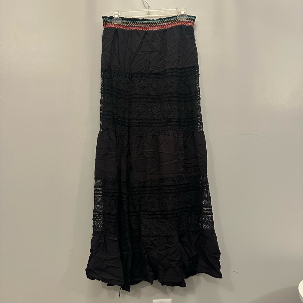 NWOT Nylon Apparel Black Maxi Skirt. Women’s medium.